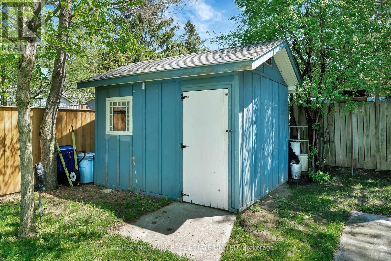 Photo 38 of 31 Lake Street, Prince Edward County ON