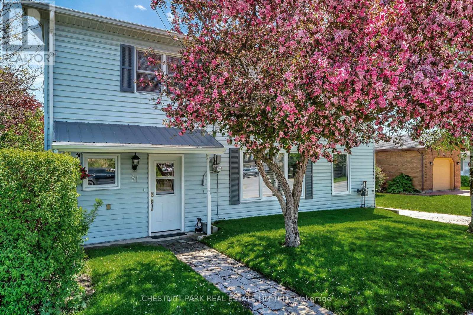 Photo 23 of 31 Lake Street, Prince Edward County ON