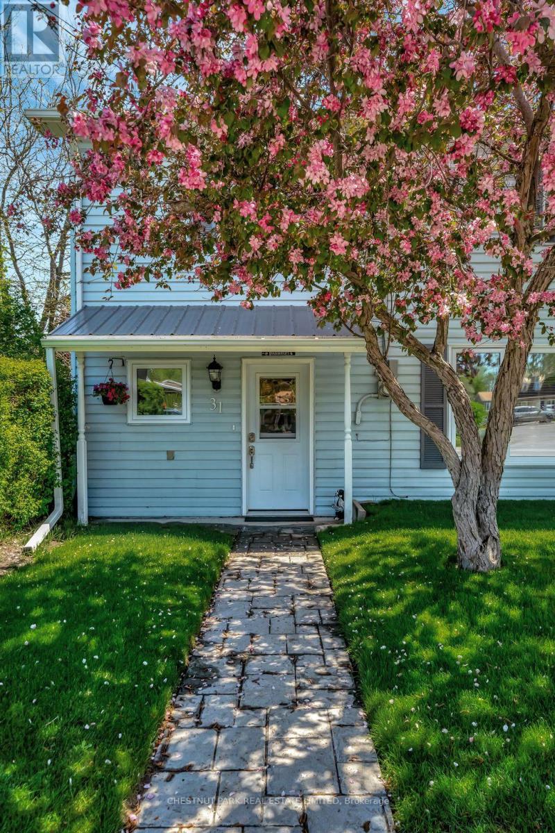 Photo 9 of 31 Lake Street, Prince Edward County ON