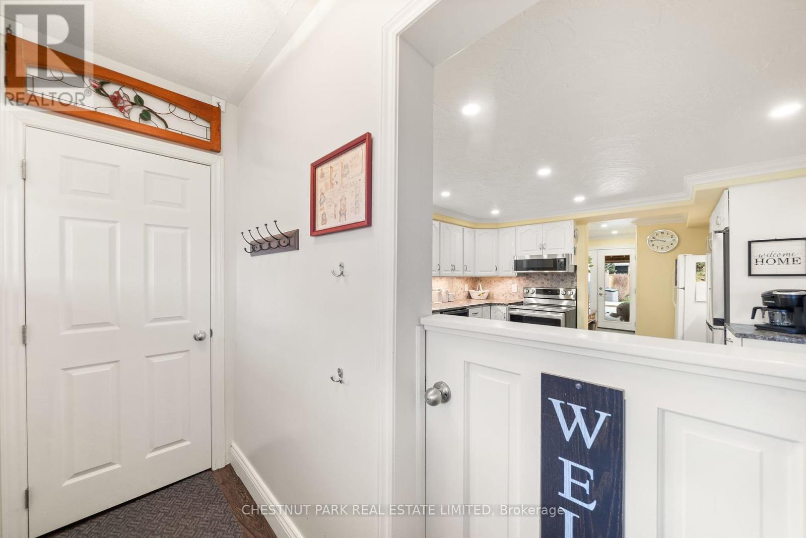 Photo 36 of 31 Lake Street, Prince Edward County ON
