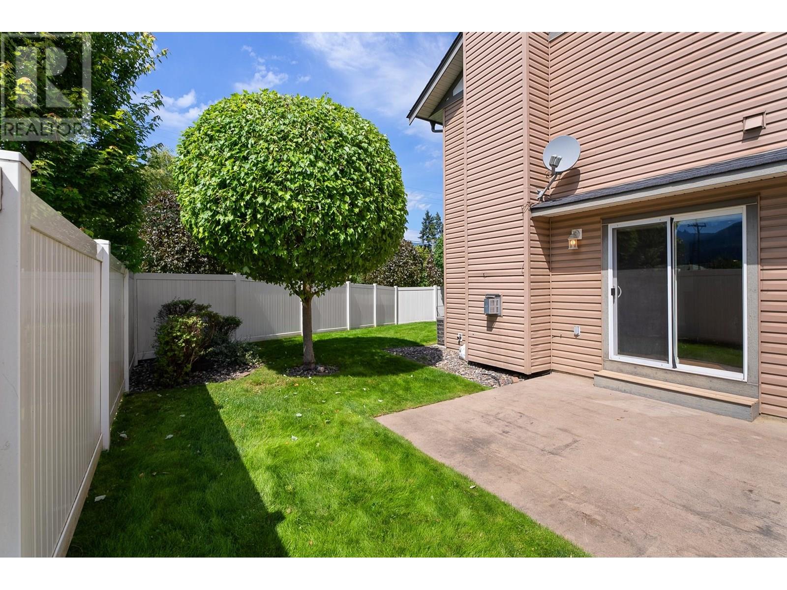 Photo 8 of 2060 12 Th Avenue Ne Unit 3, Salmon Arm BC