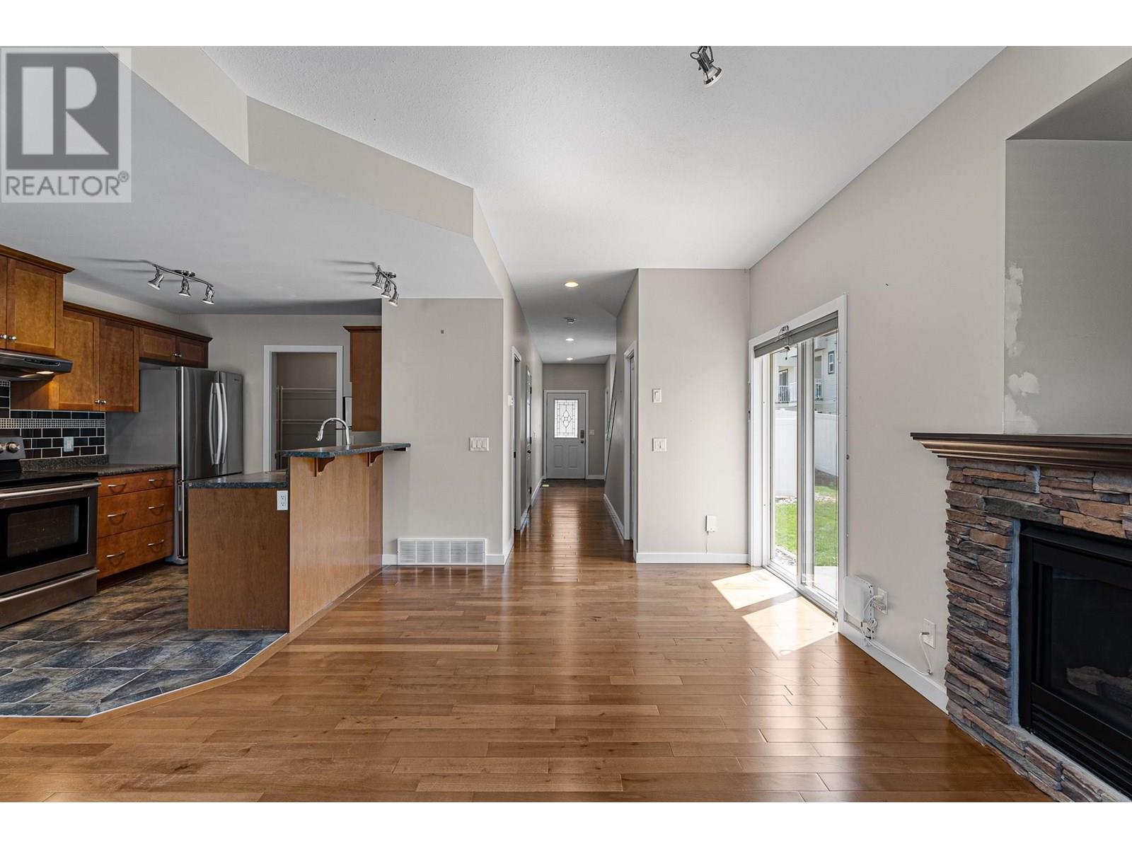 Photo 20 of 2060 12 Th Avenue Ne Unit 3, Salmon Arm BC