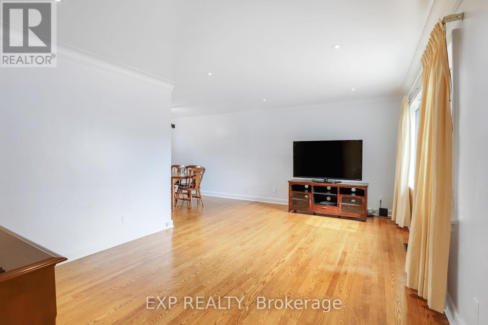 Photo 33 of 1382 Fisher Avenue, Ottawa ON