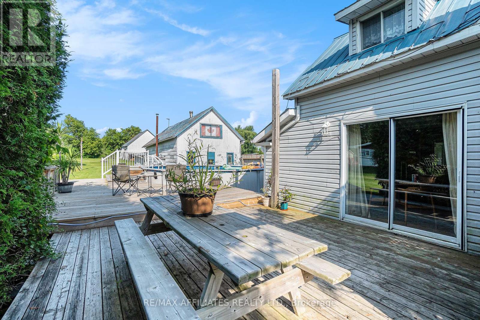Photo 25 of 3971 Champlain Street, Clarencerockland ON