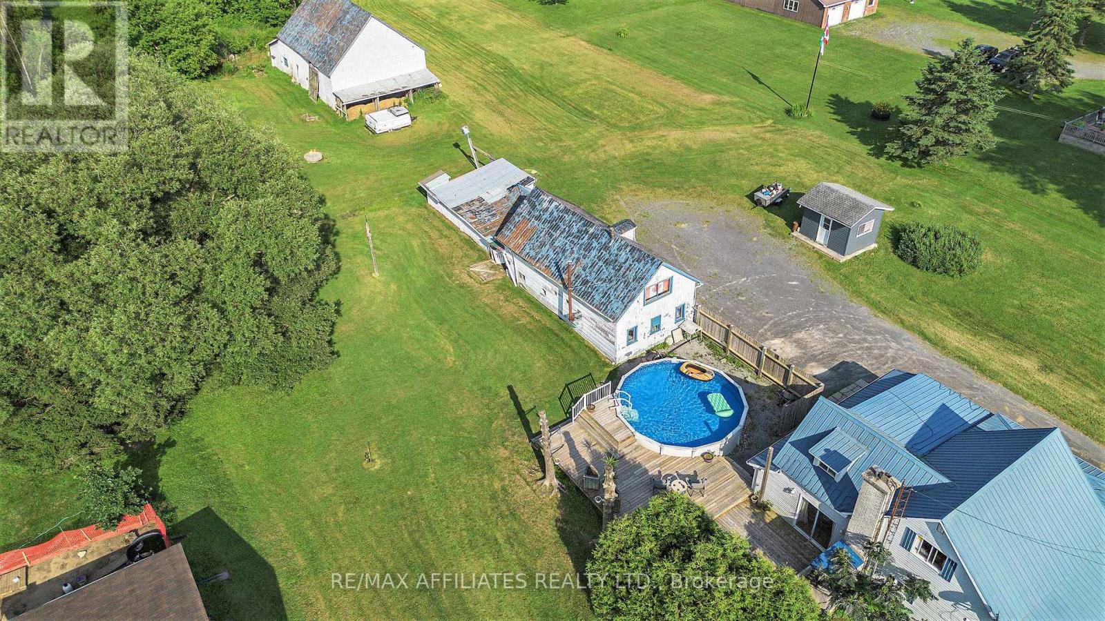 Photo 24 of 3971 Champlain Street, Clarencerockland ON