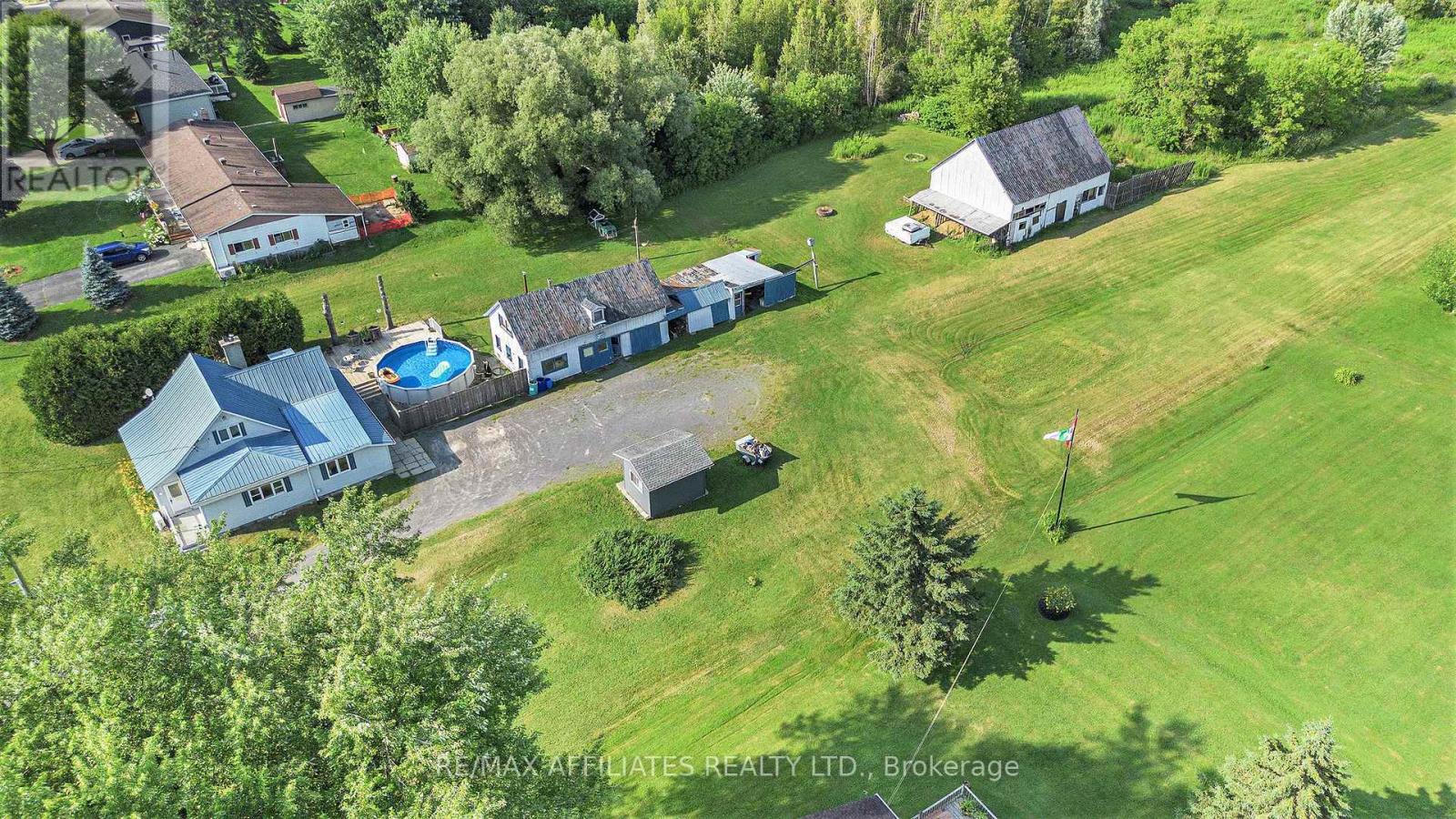 Photo 14 of 3971 Champlain Street, Clarencerockland ON