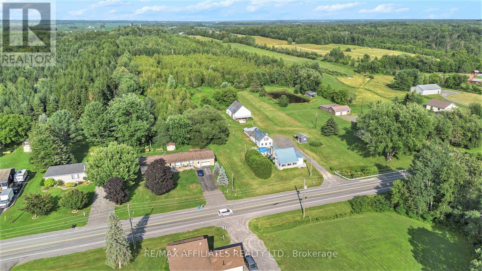 Photo 16 of 3971 Champlain Street, Clarencerockland ON