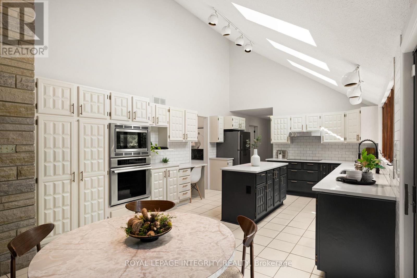 Photo 10 of 108 Margaret Anne Drive, Ottawa ON