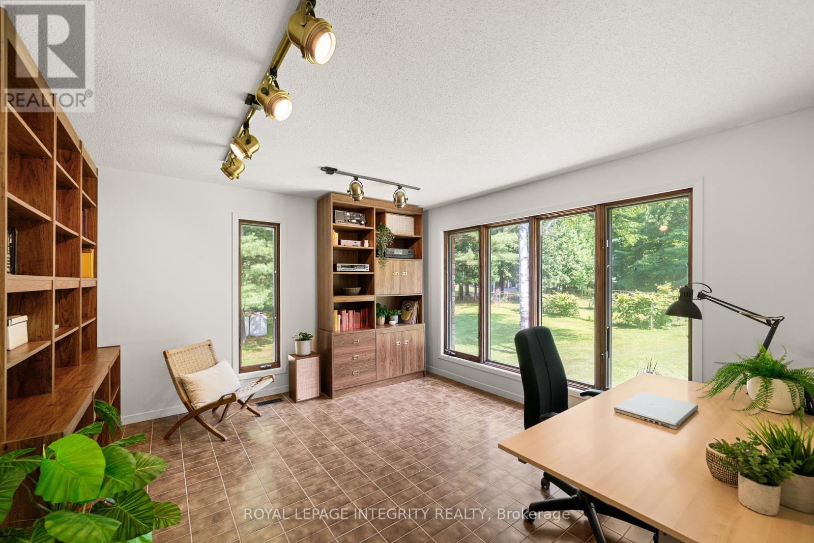 Photo 39 of 108 Margaret Anne Drive, Ottawa ON