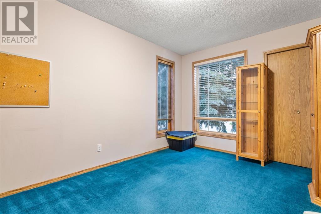 Single Family House Bungalow for Sale in  Somerset Drive SW Somerset Calgary 