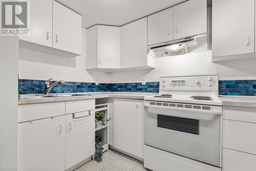 Single Family House Bungalow for Sale in  Somerset Drive SW Somerset Calgary 