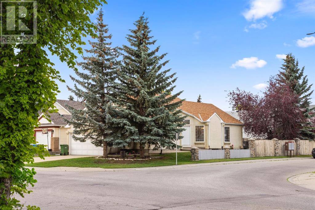 Single Family House Bungalow for Sale in  Somerset Drive SW Somerset Calgary 