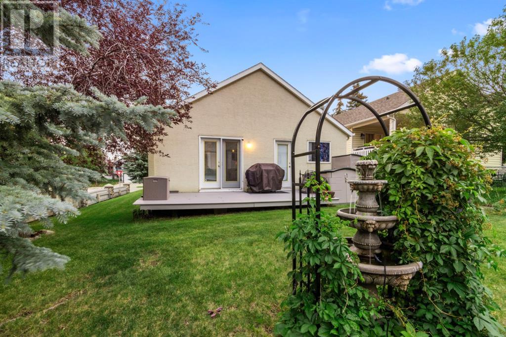 Single Family House Bungalow for Sale in  Somerset Drive SW Somerset Calgary 