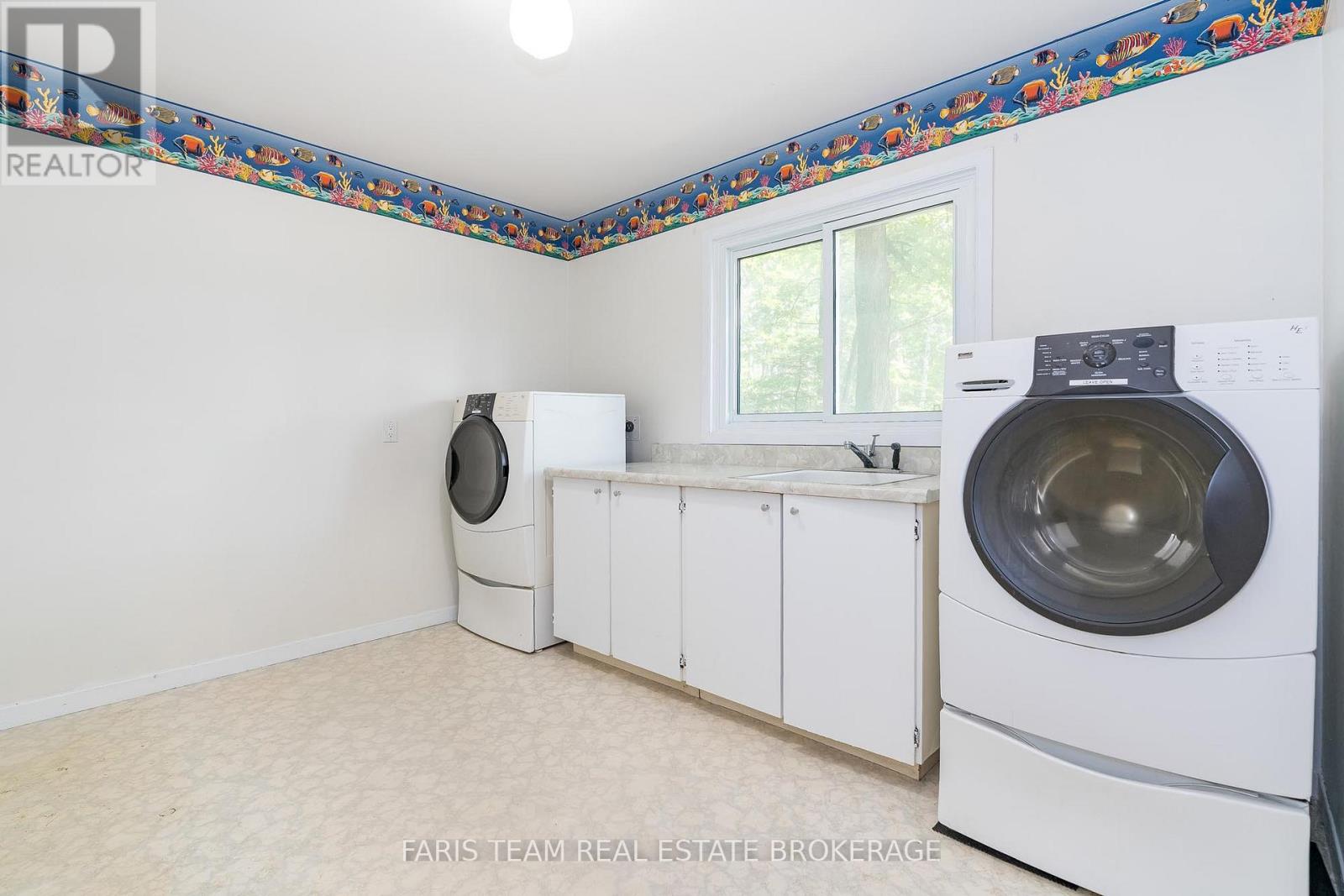 Photo 34 of 2597 George Johnston Road, Springwater ON
