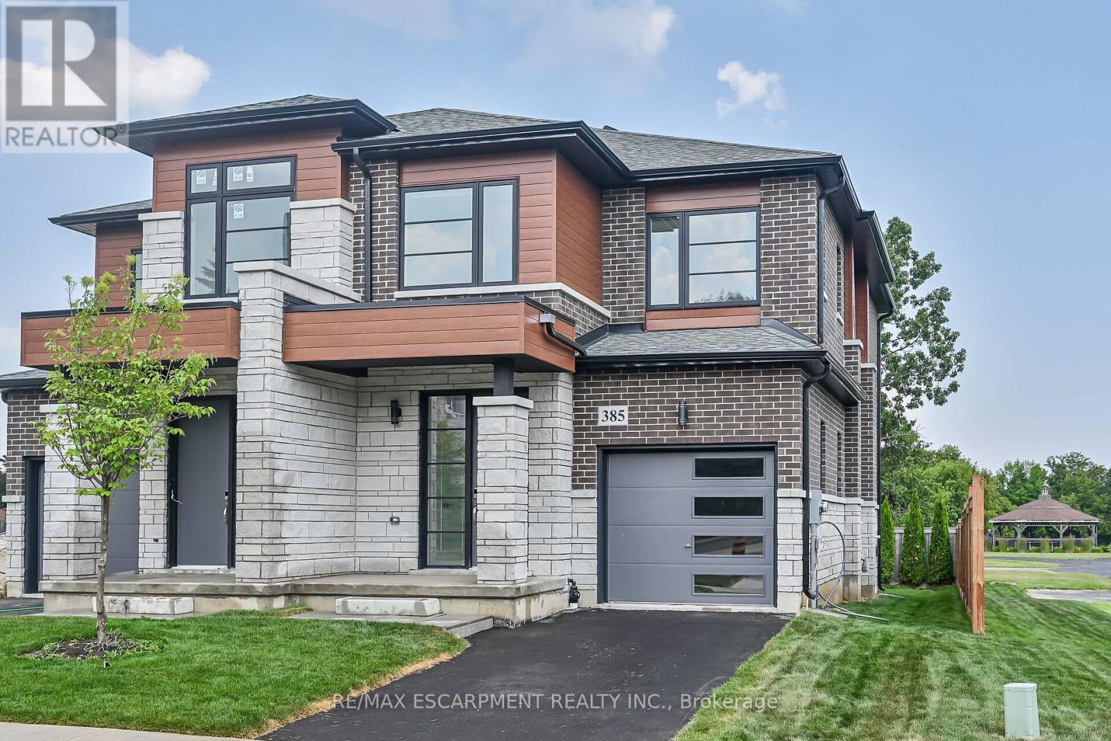 Photo 1 of 385 Limeridge Road E, Hamilton ON