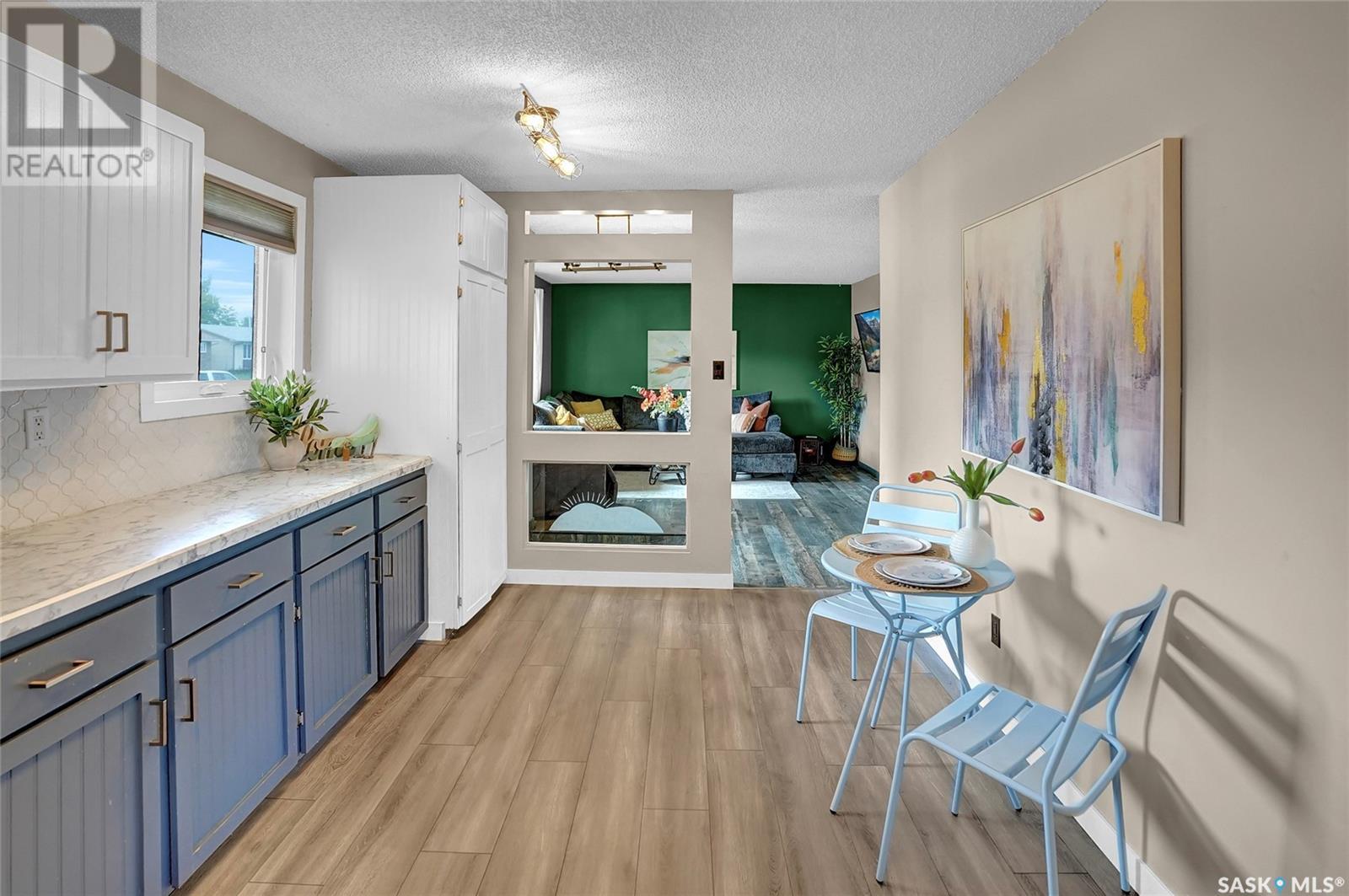 Photo 10 of 1502 Vaughan Street, Moose Jaw SK