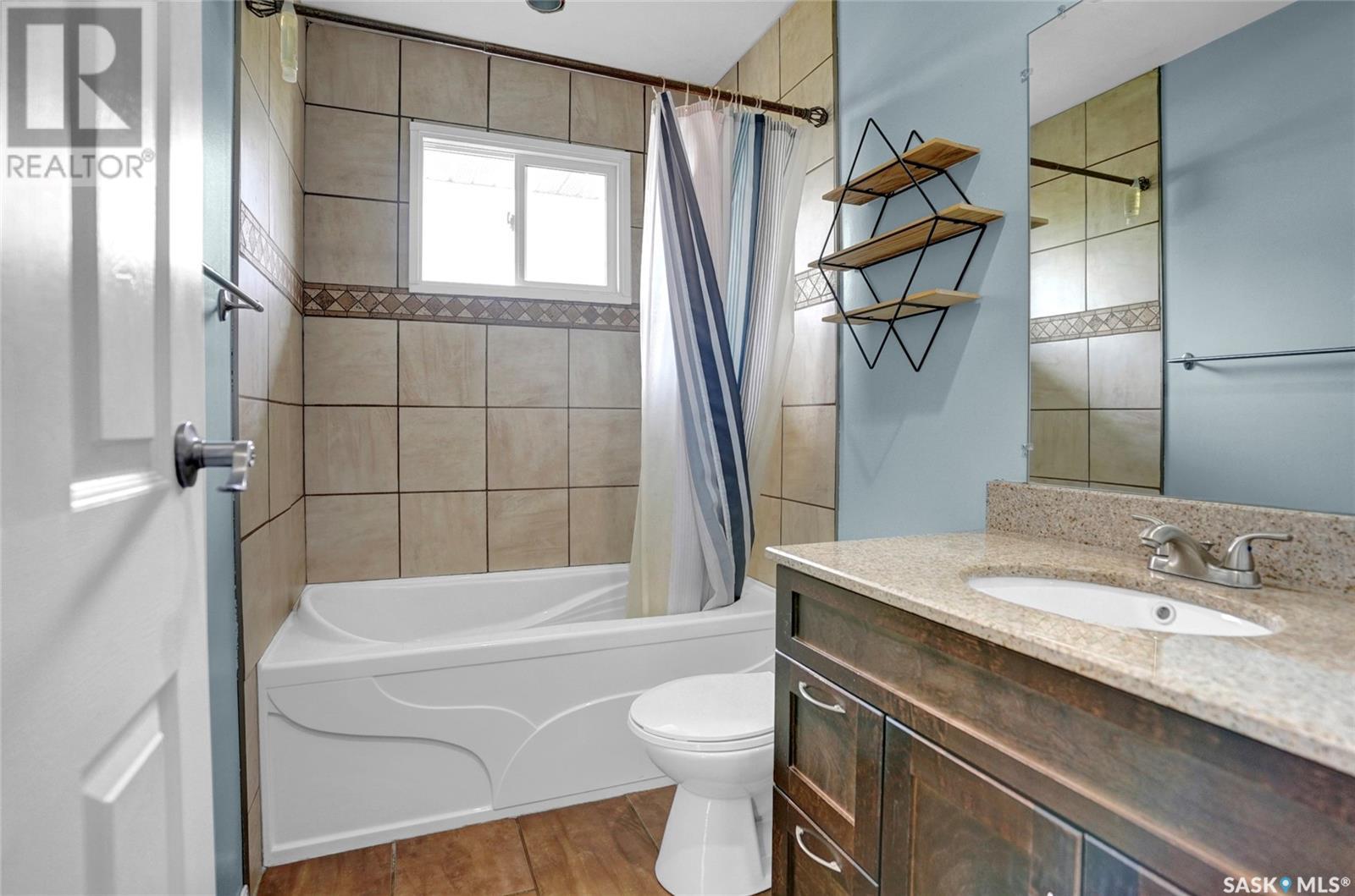Photo 22 of 1502 Vaughan Street, Moose Jaw SK
