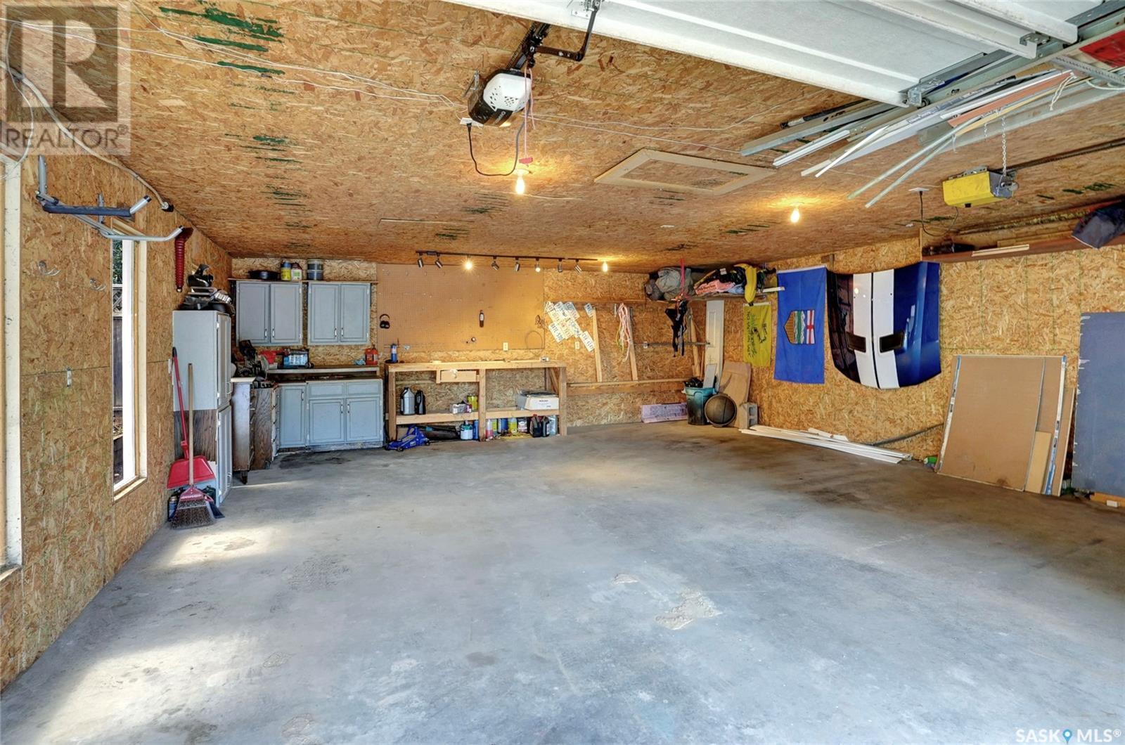Photo 35 of 1502 Vaughan Street, Moose Jaw SK