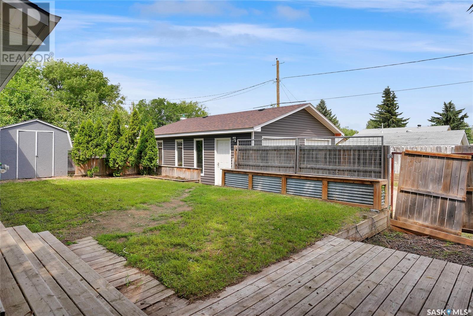 Photo 37 of 1502 Vaughan Street, Moose Jaw SK