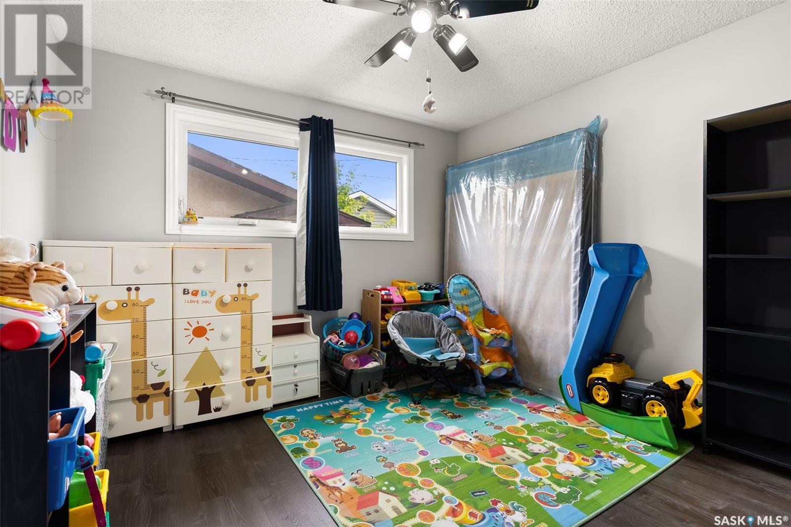 Photo 21 of 430 St John Street, Regina SK