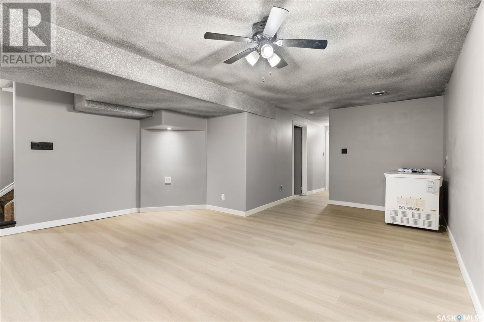 Photo 9 of 430 St John Street, Regina SK