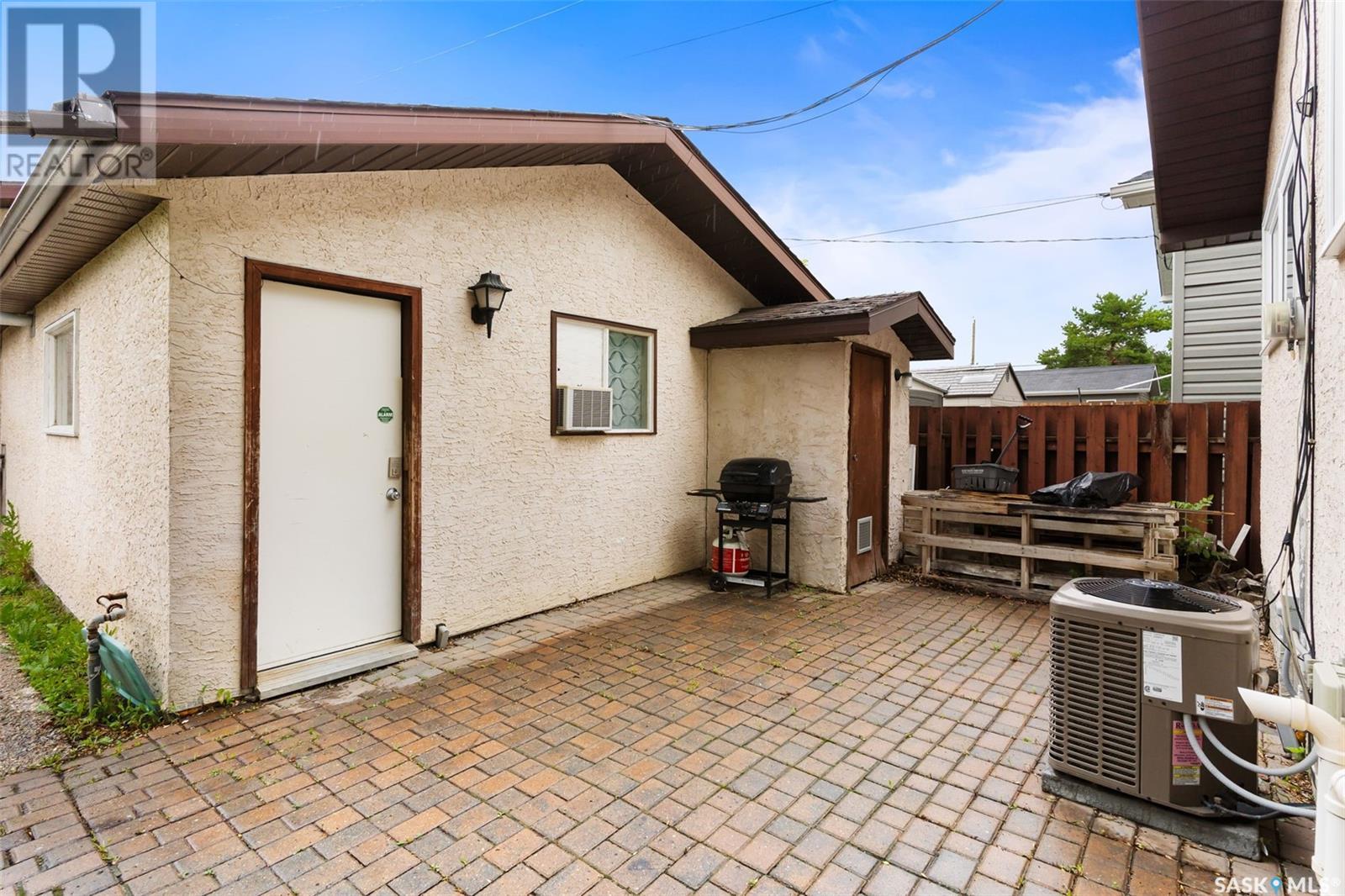 Photo 29 of 430 St John Street, Regina SK
