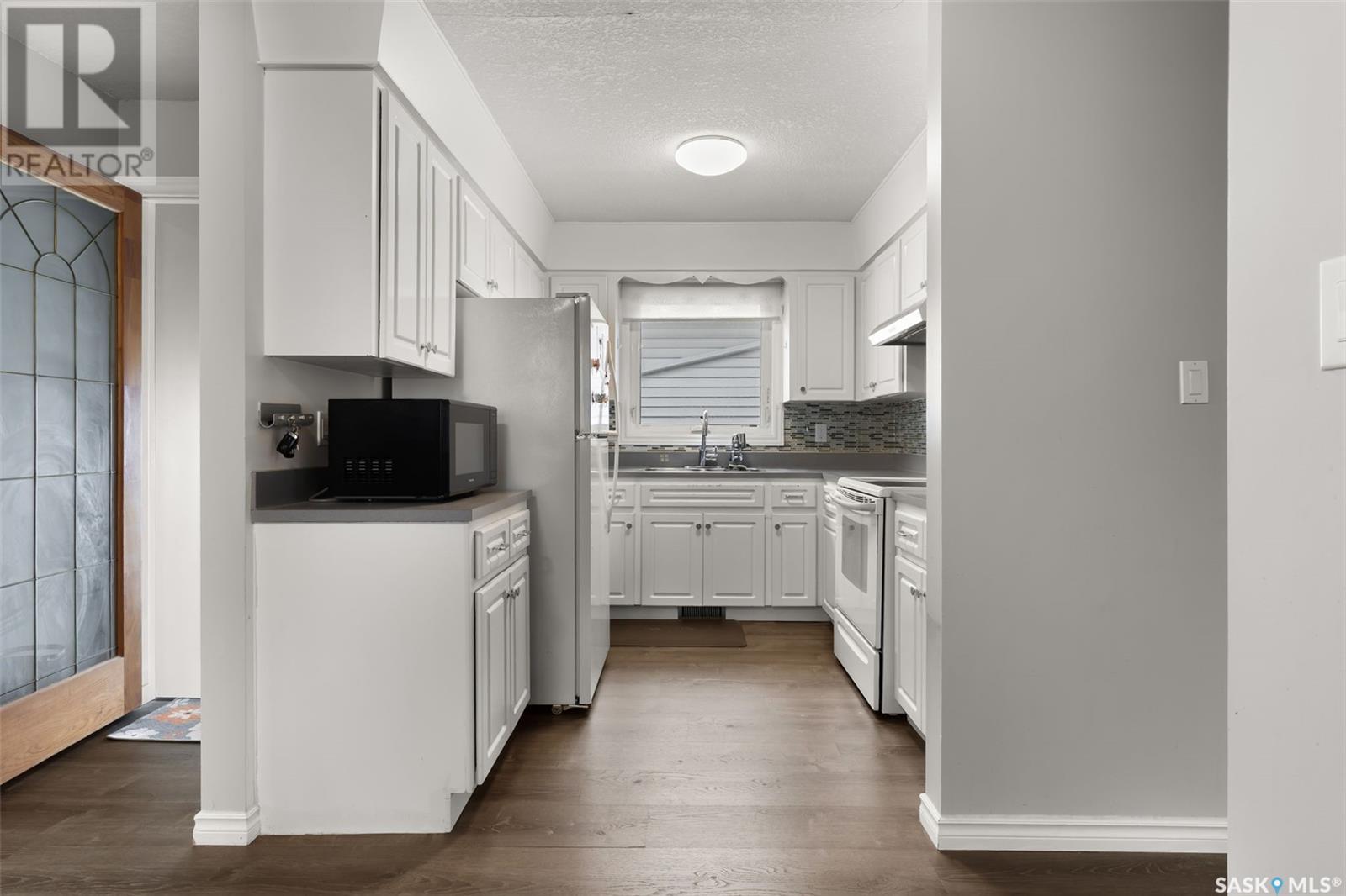 Photo 31 of 430 St John Street, Regina SK