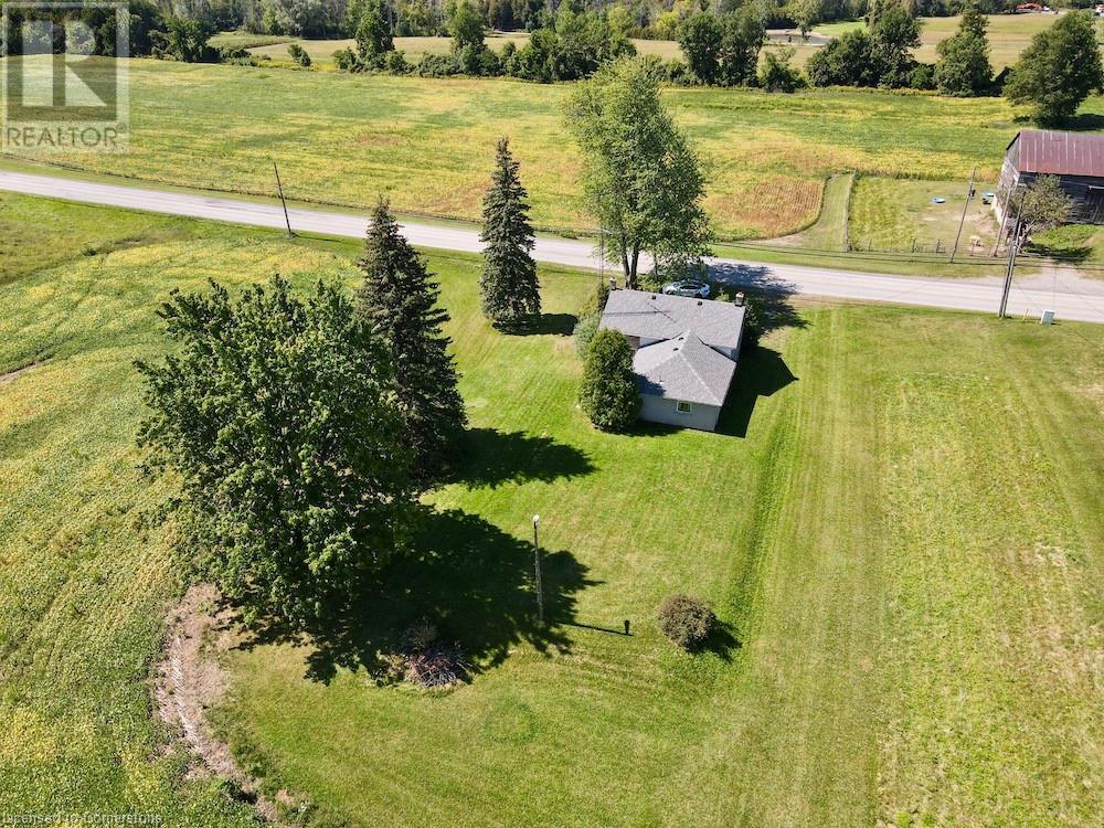 Photo 9 of 1748 Brock Road, Freelton ON