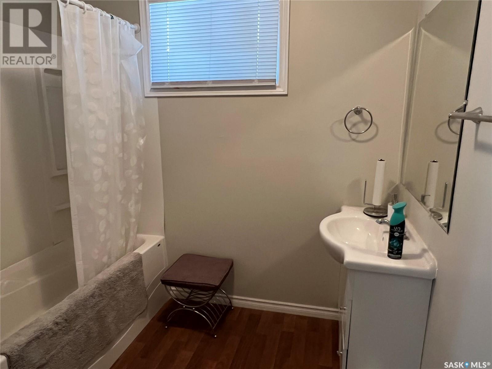 Photo 12 of 2835 Dewdney Avenue, Regina SK