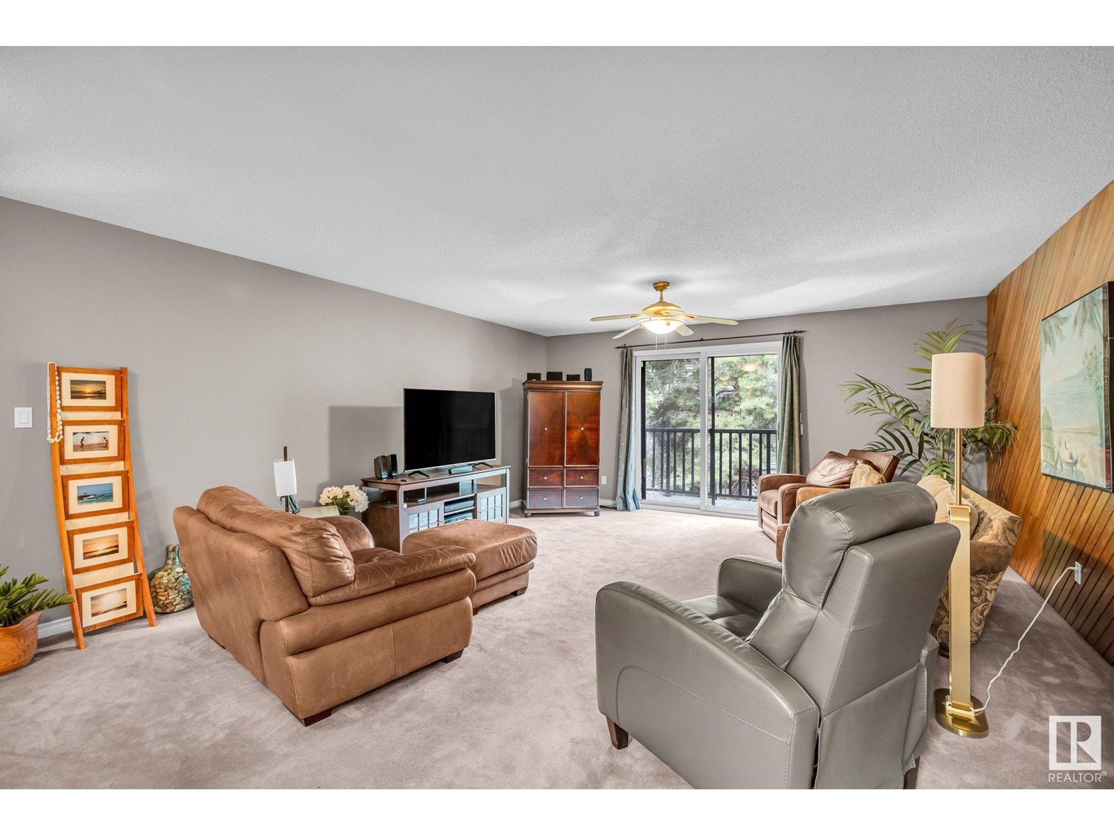 Photo 12 of 122 Village Do, Sherwood Park AB