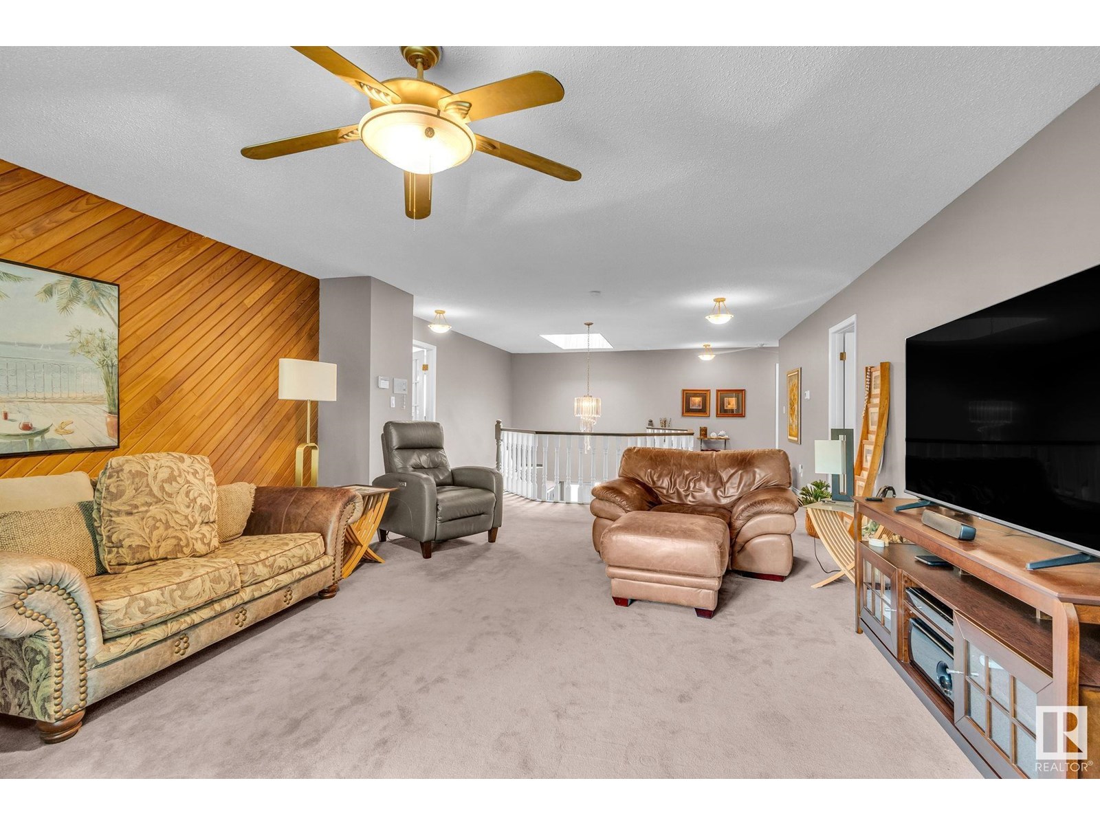 Photo 36 of 122 Village Do, Sherwood Park AB