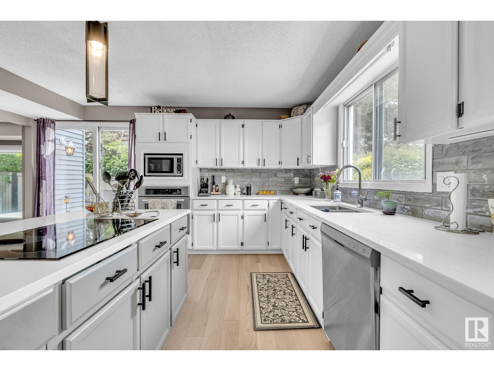 Photo 19 of 122 Village Do, Sherwood Park AB