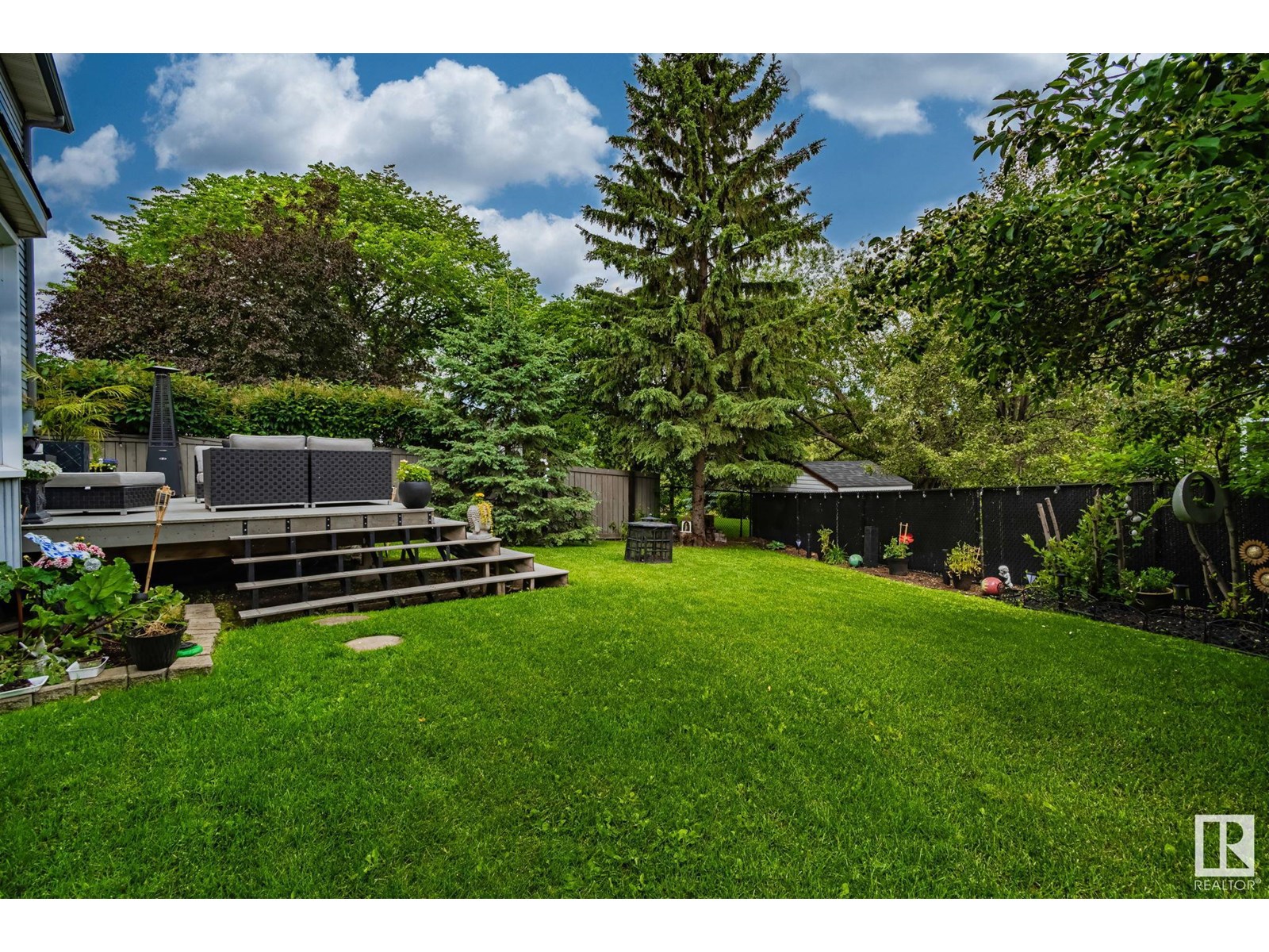 Photo 18 of 122 Village Do, Sherwood Park AB