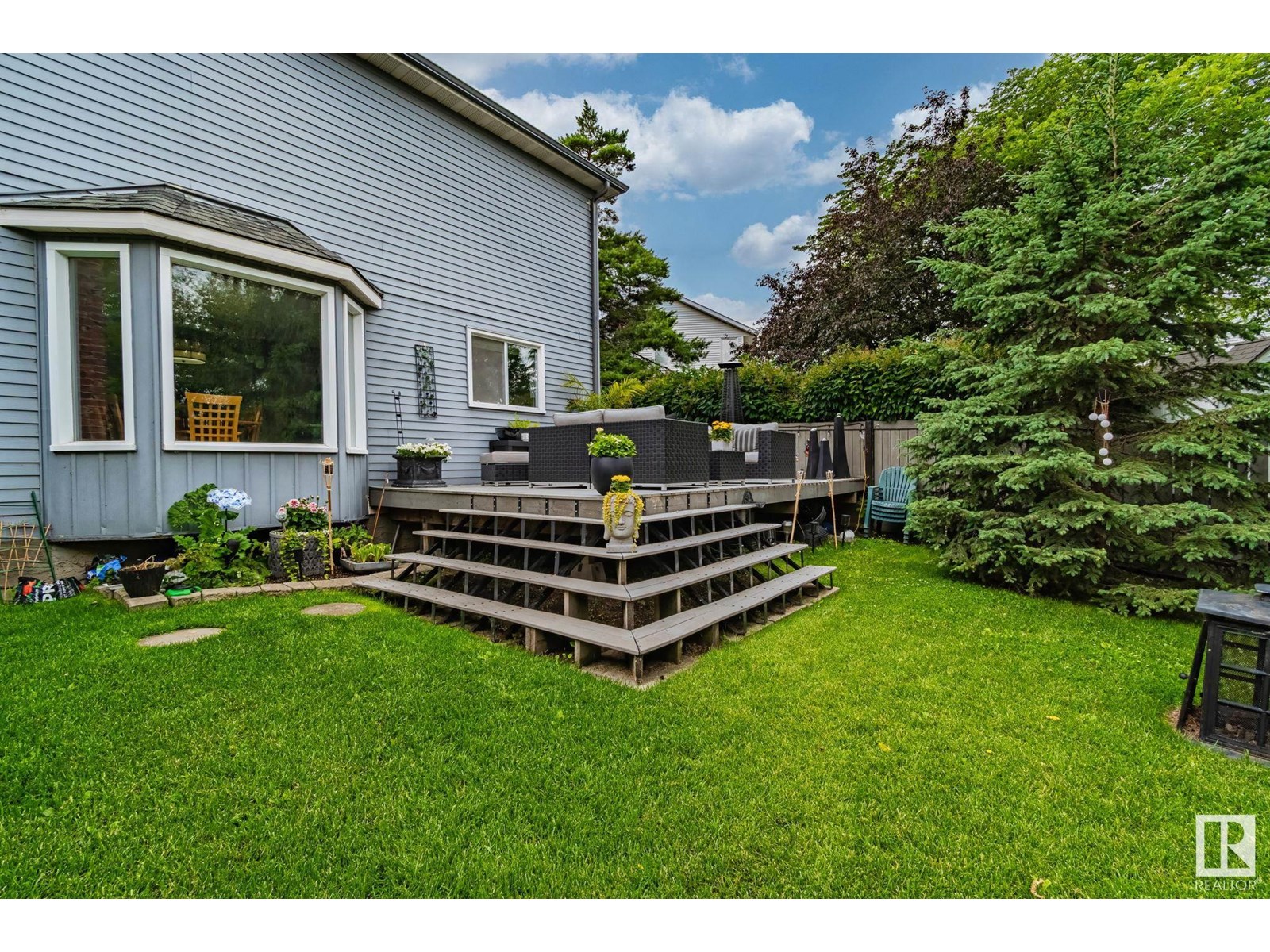 Photo 43 of 122 Village Do, Sherwood Park AB