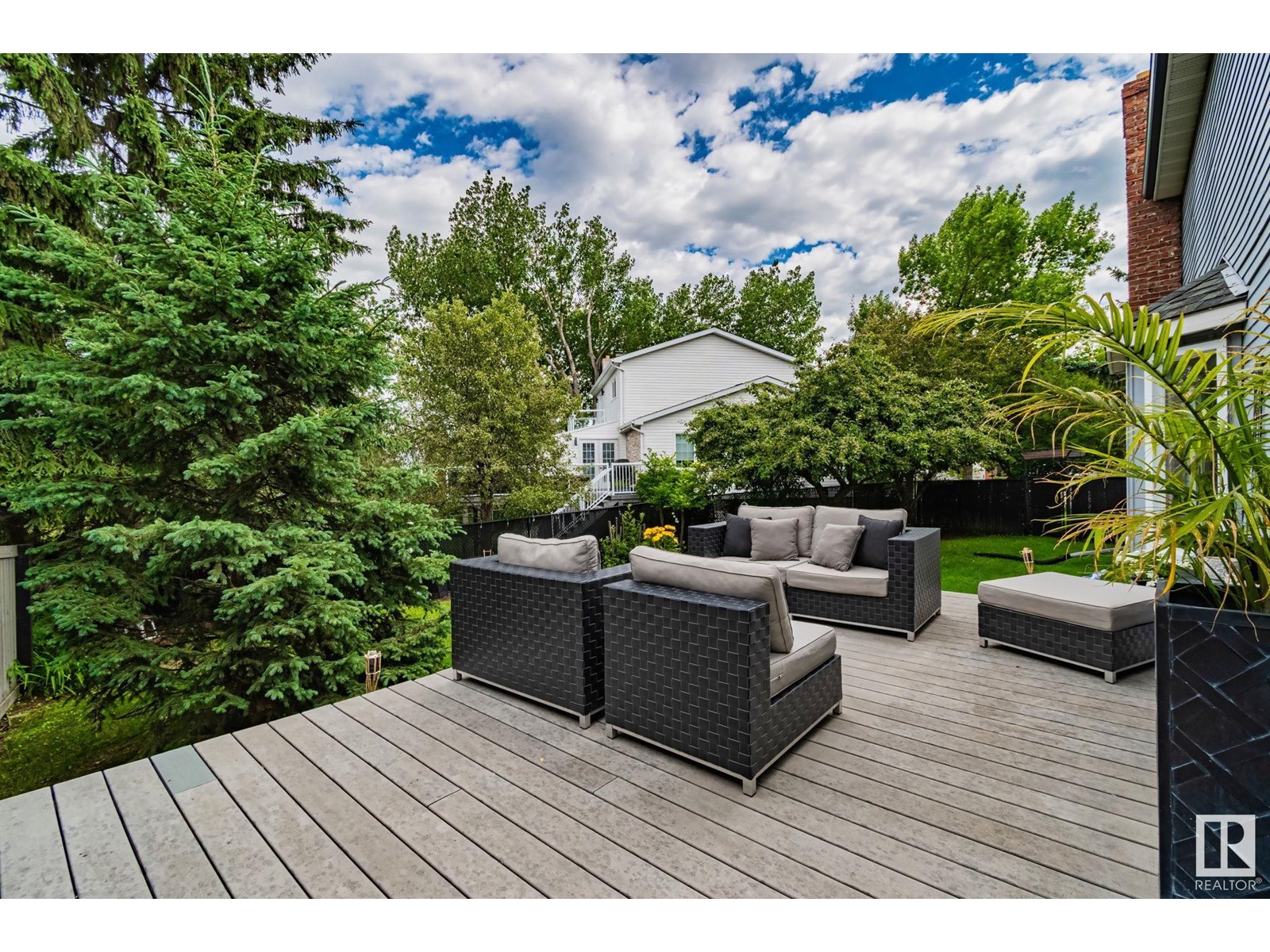 Photo 44 of 122 Village Do, Sherwood Park AB