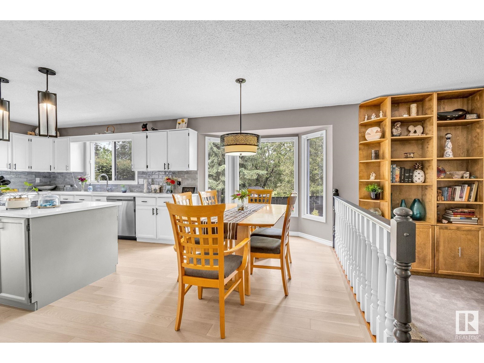 Photo 22 of 122 Village Do, Sherwood Park AB