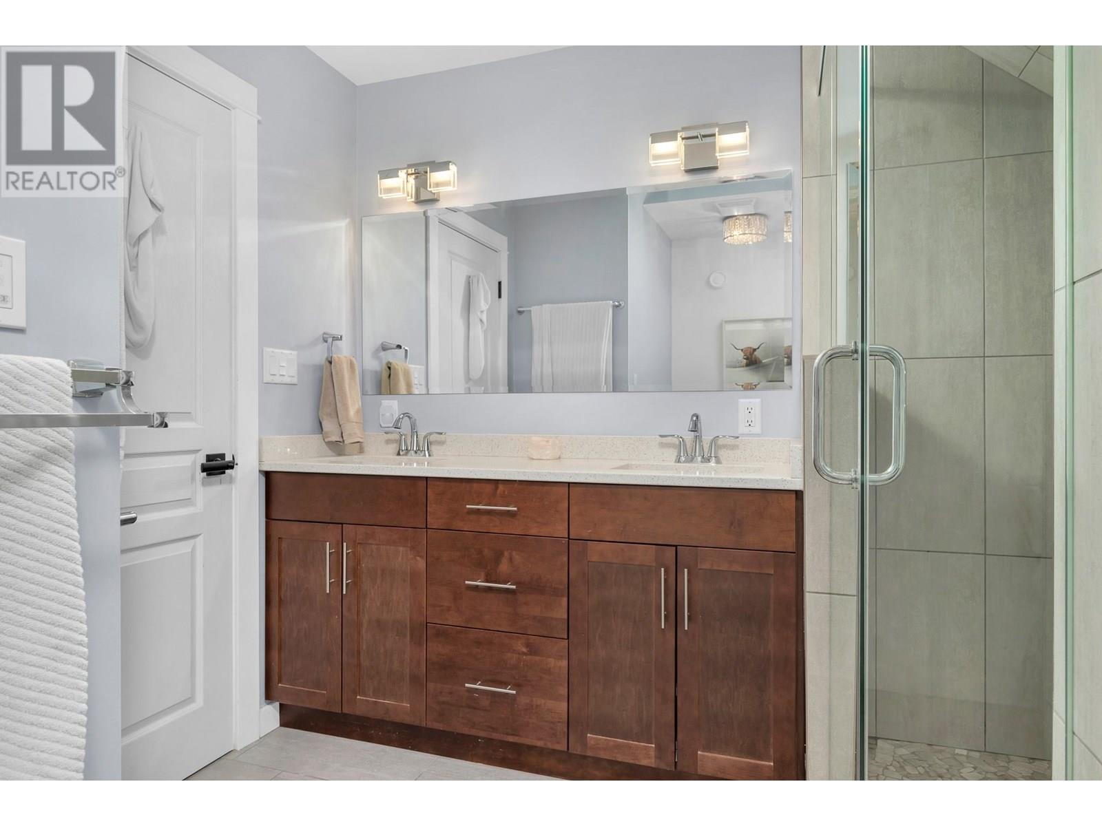  5393 East Vernon Road, Vernon