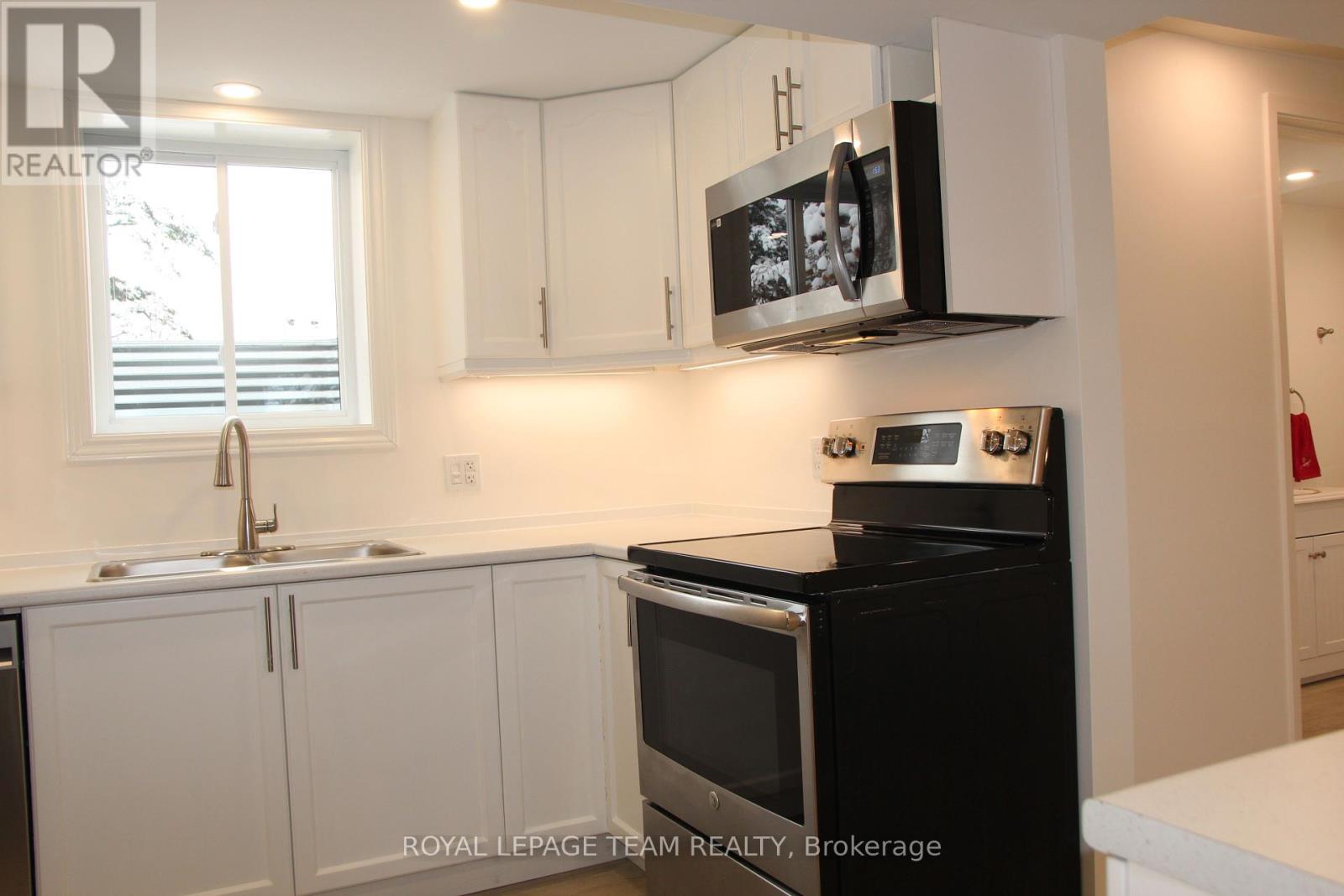 Photo 5 of B 59 B Woodwind Crescent, Ottawa ON