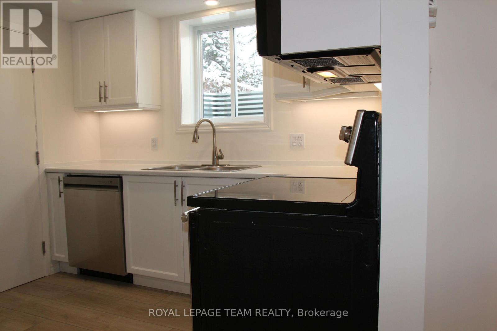 Photo 6 of B 59 B Woodwind Crescent, Ottawa ON