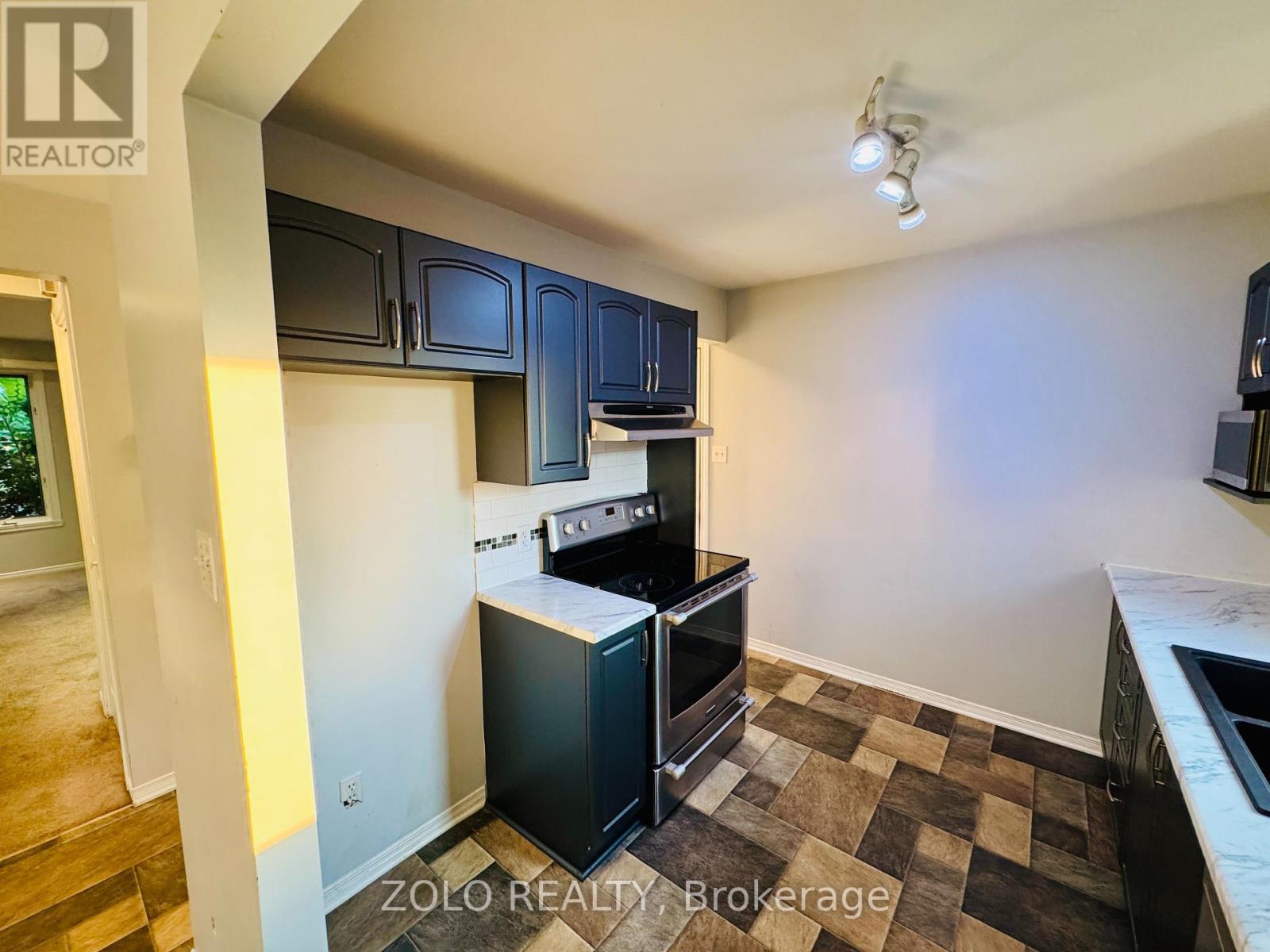 Photo 10 of 2313 Emily Crescent, Cornwall ON