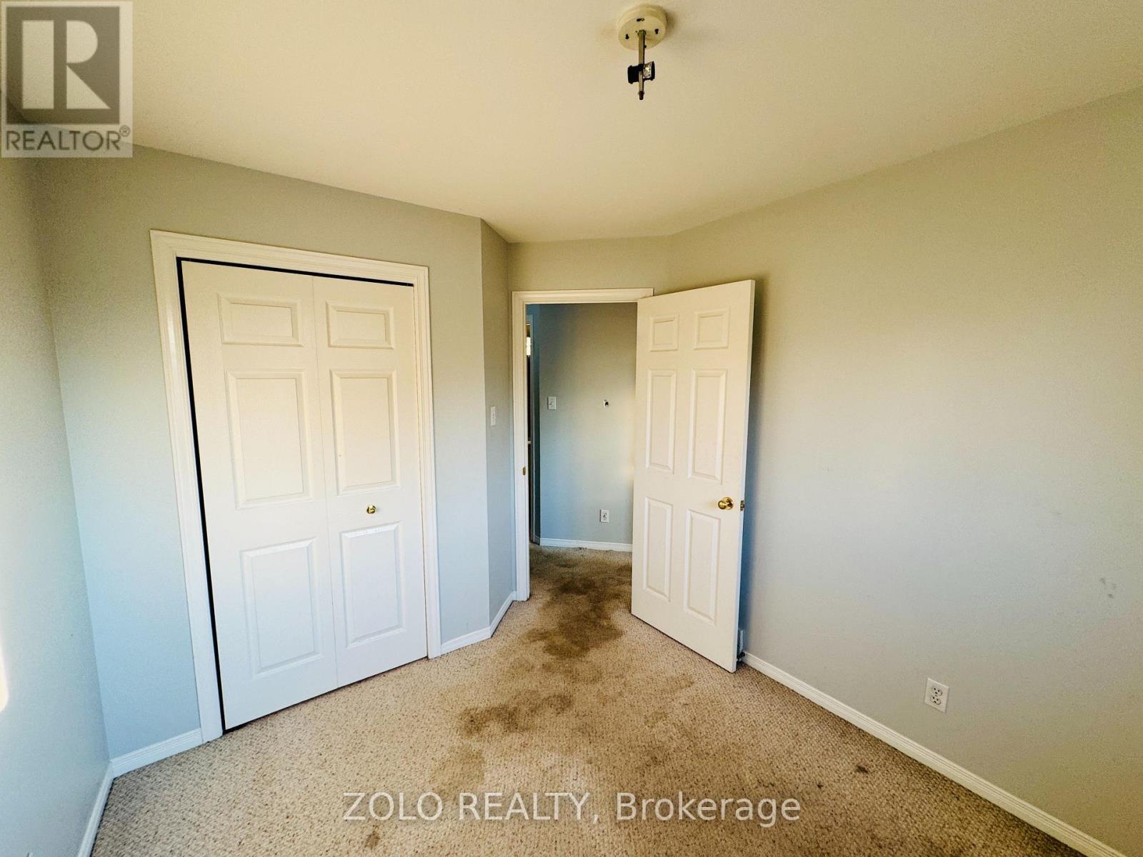 Photo 12 of 2313 Emily Crescent, Cornwall ON