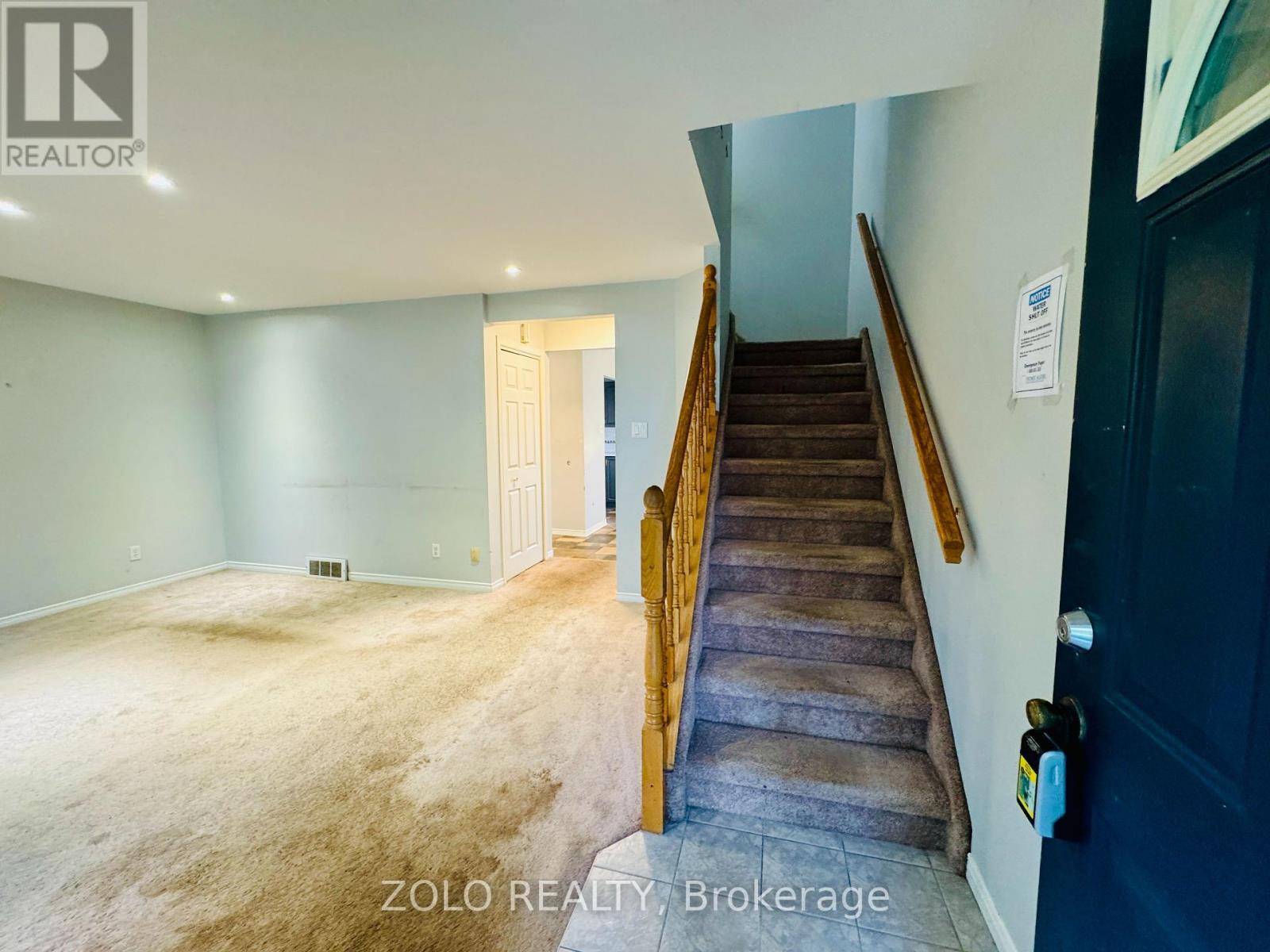 Photo 4 of 2313 Emily Crescent, Cornwall ON