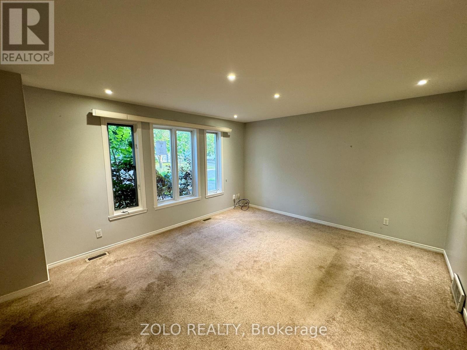 Photo 5 of 2313 Emily Crescent, Cornwall ON