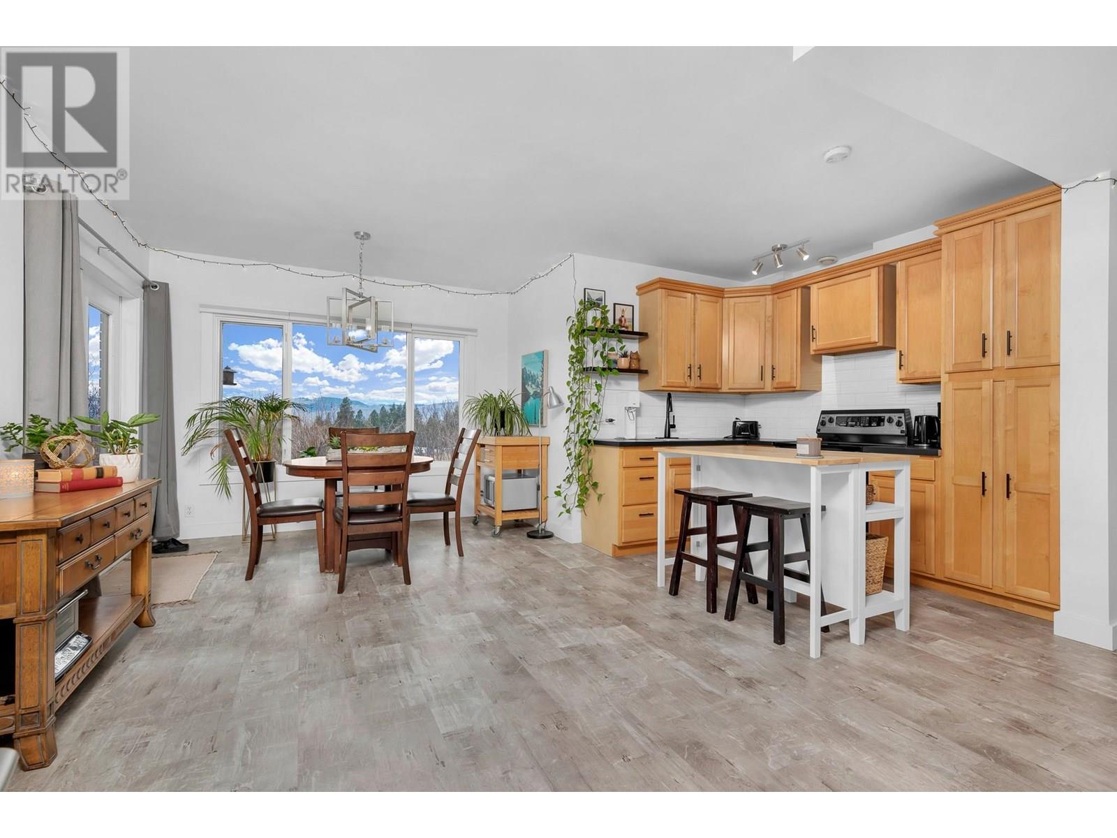  5393 East Vernon Road, Vernon