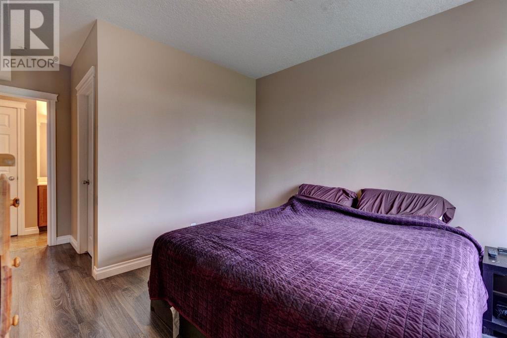 Single Family House for Sale in   Hemlock Crescent SW Spruce Cliff Calgary 