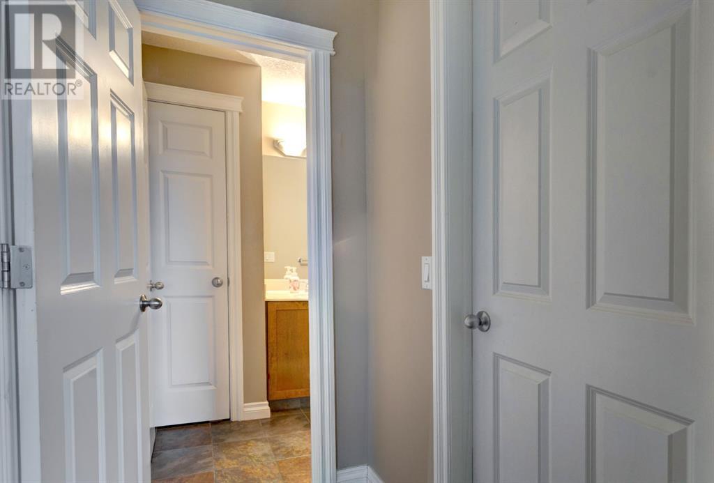 Single Family House for Sale in   Hemlock Crescent SW Spruce Cliff Calgary 