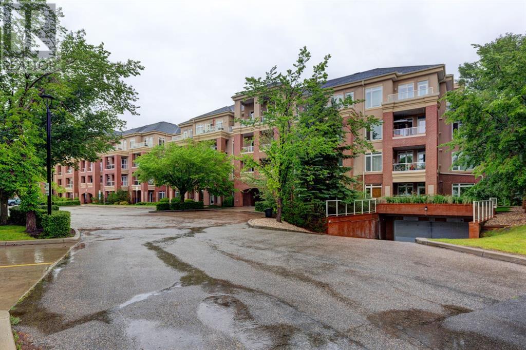 Single Family House for Sale in   Hemlock Crescent SW Spruce Cliff Calgary 