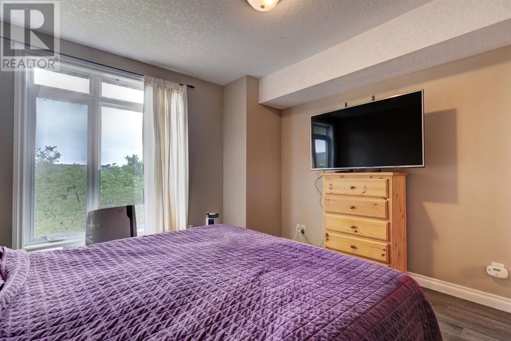 Single Family House for Sale in   Hemlock Crescent SW Spruce Cliff Calgary 