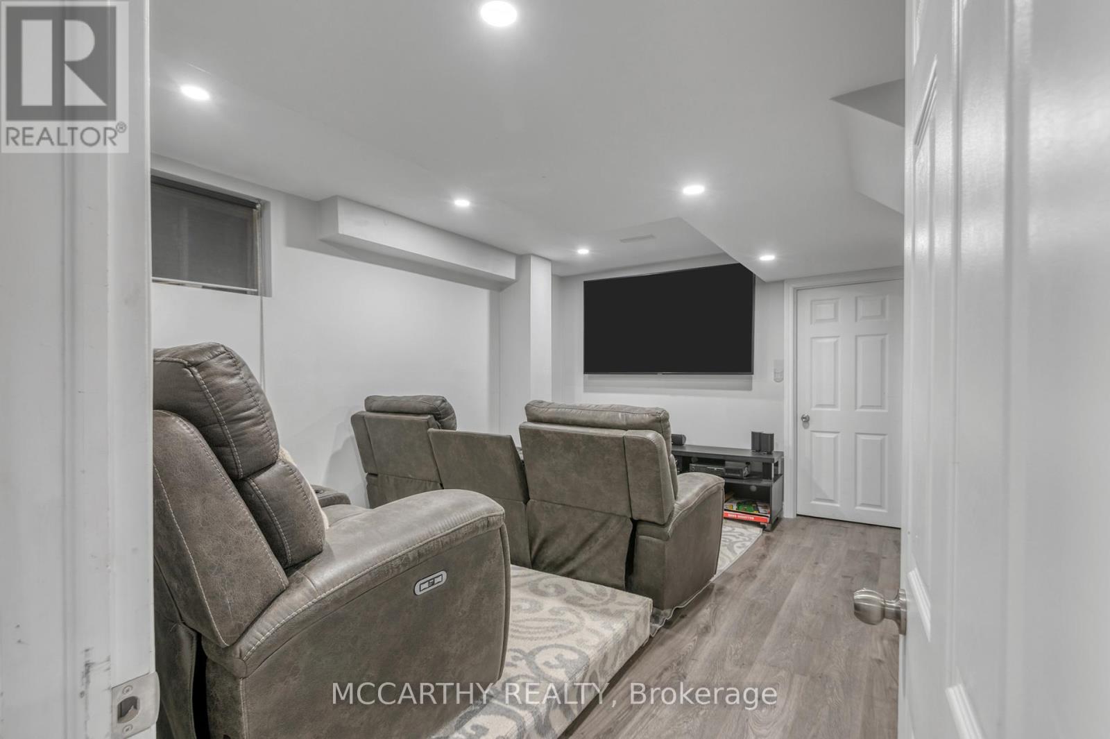 Photo 24 of 51 Todd Crescent, Southgate ON