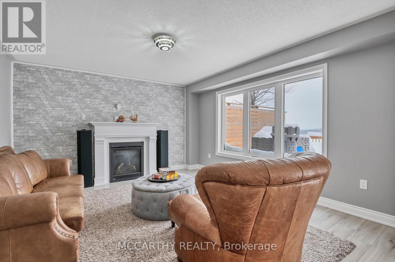 Photo 8 of 51 Todd Crescent, Southgate ON